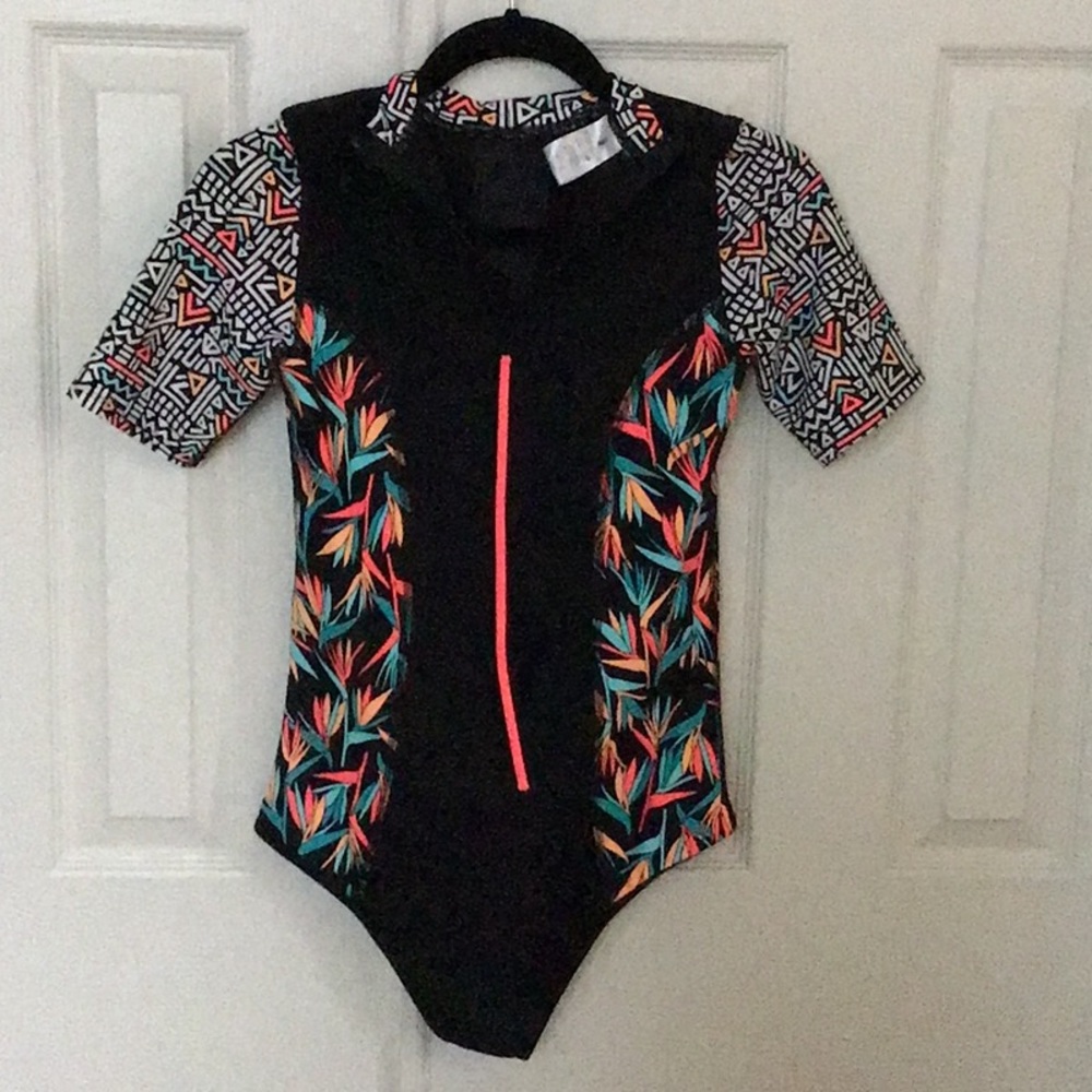 One Piece Swim Suit Medium - Picture 4 of 4